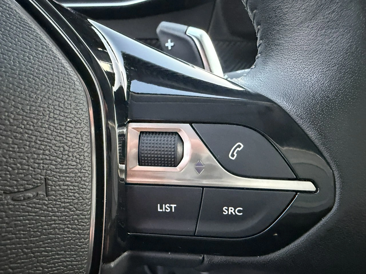 Peugeot 2008 - Zdjęcie 21