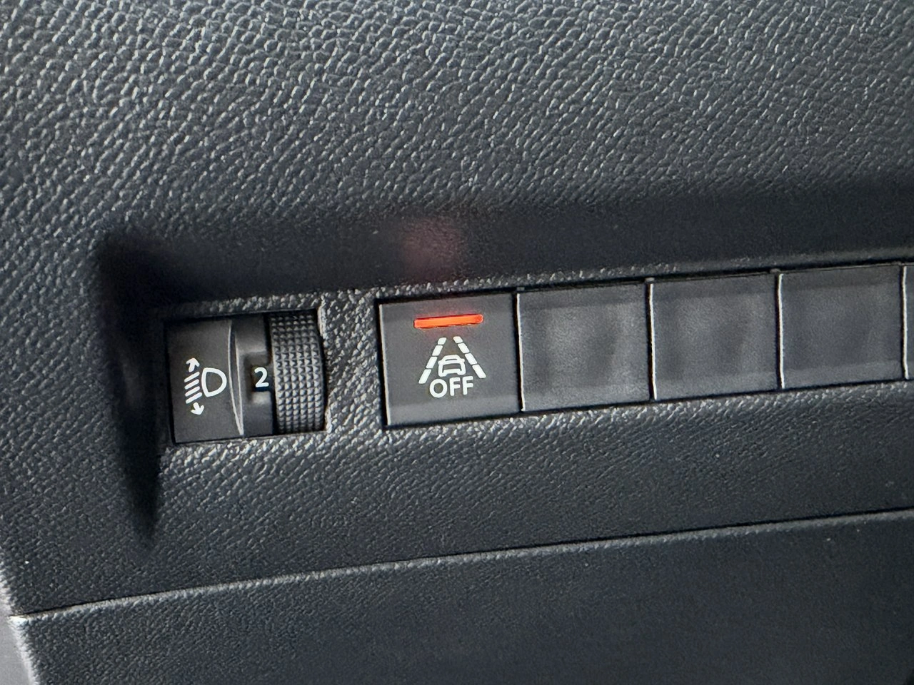 Peugeot 2008 - Zdjęcie 15