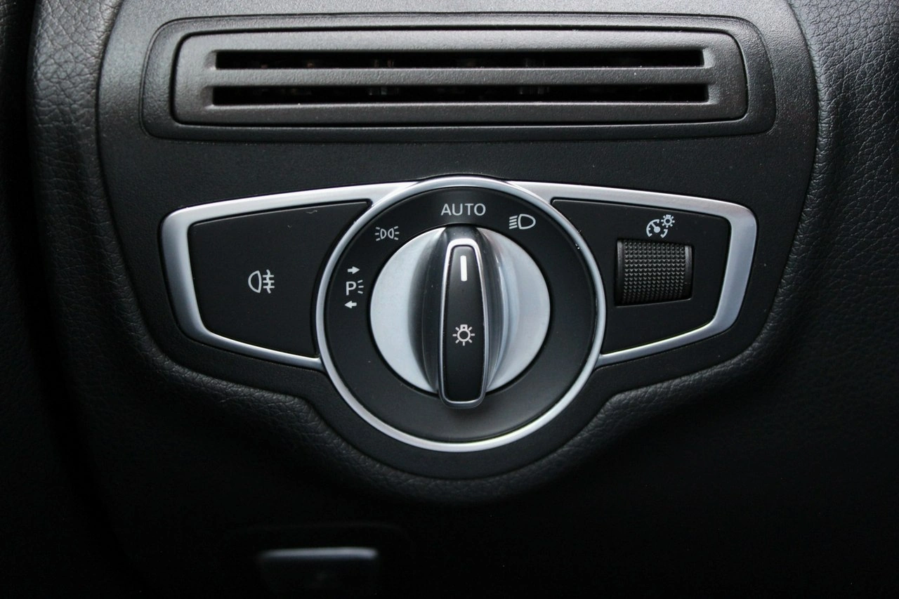 Mercedes C 200 - Zdjęcie 19