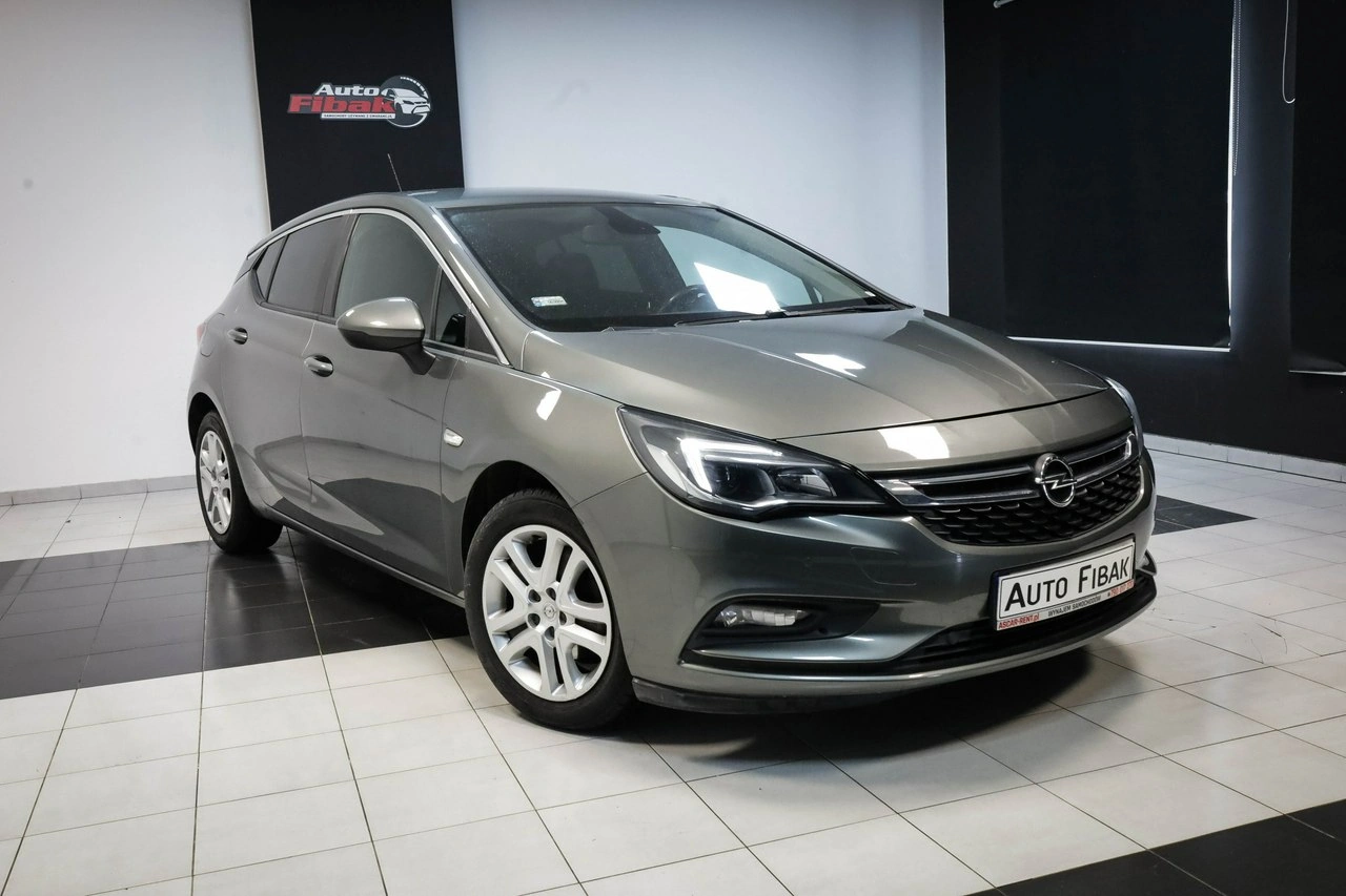 Opel Astra - Zdjęcie 4