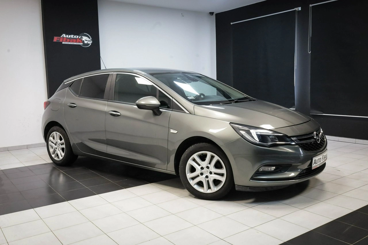 Opel Astra - Zdjęcie 5