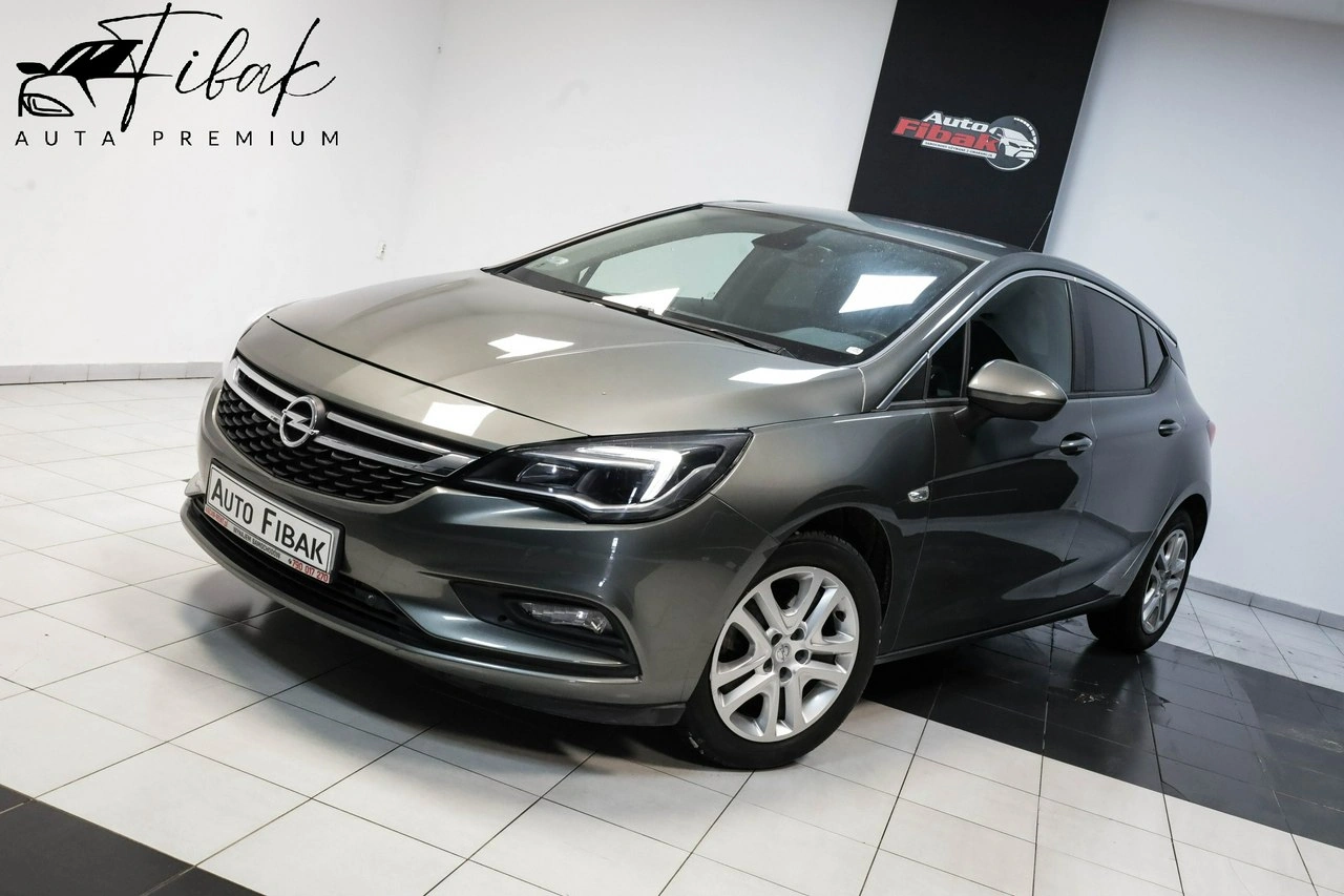 Opel Astra - Główne zdjęcie