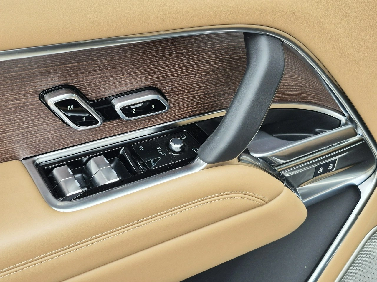 Land Rover Range Rover - Zdjęcie 15