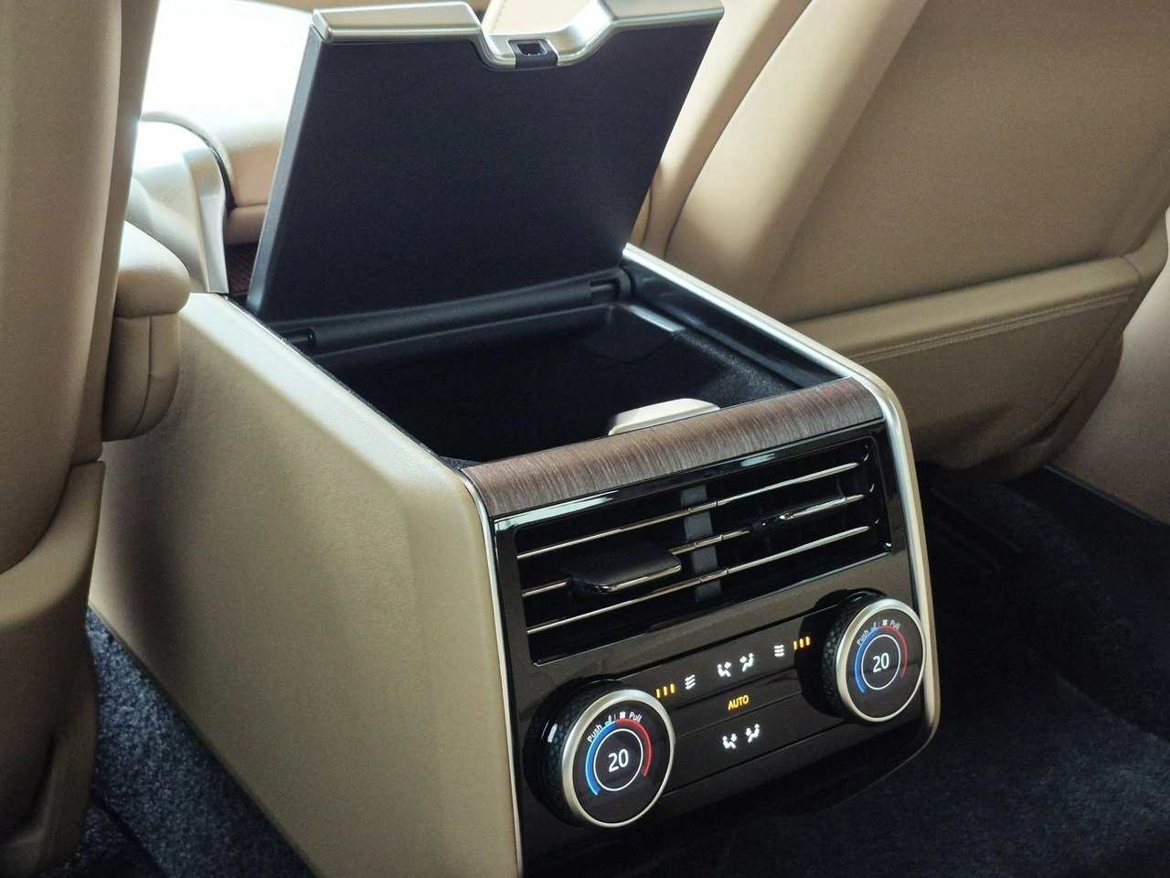 Land Rover Range Rover - Zdjęcie 28