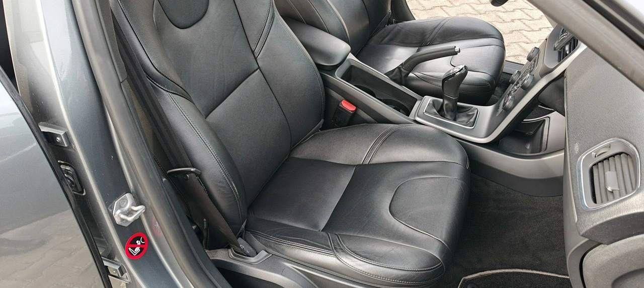 Volvo V40 - Zdjęcie 10