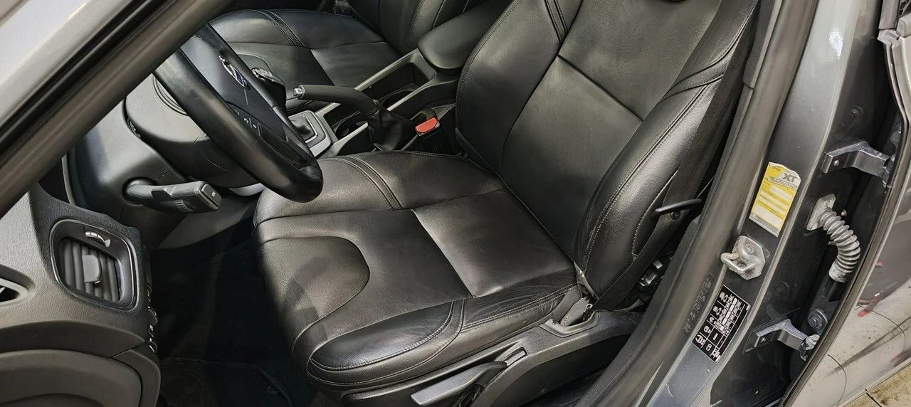 Volvo V40 - Zdjęcie 11