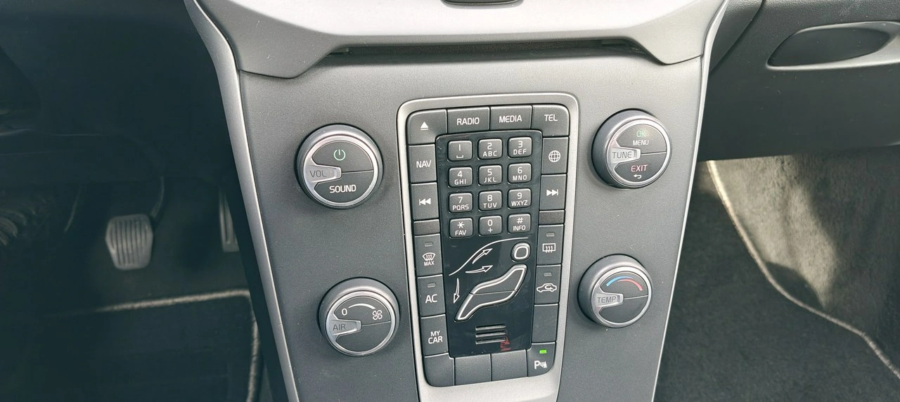 Volvo V40 - Zdjęcie 13