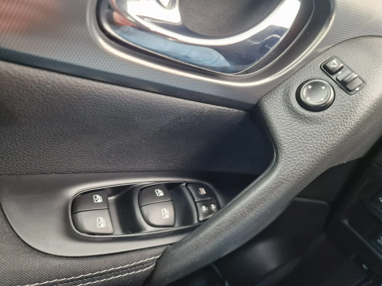 Nissan Qashqai - Zdjęcie 33