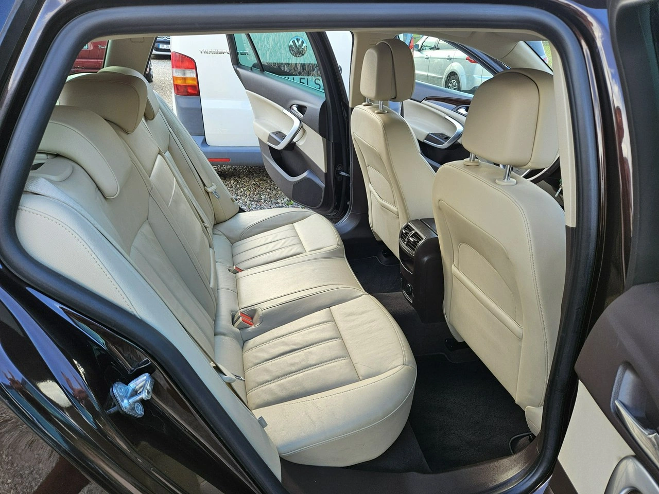 Opel Insignia - Zdjęcie 10