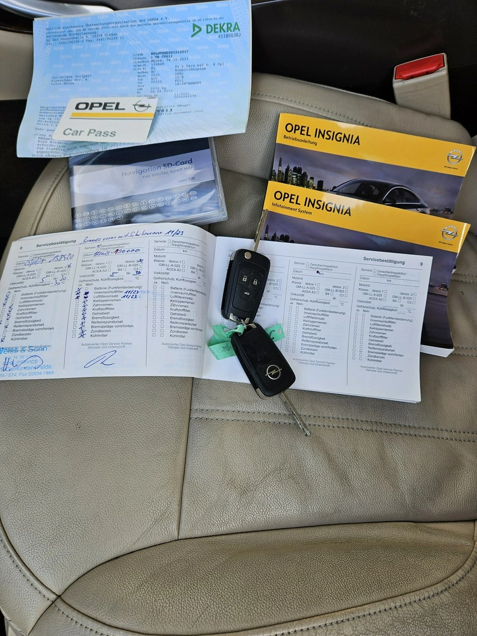 Opel Insignia - Zdjęcie 18