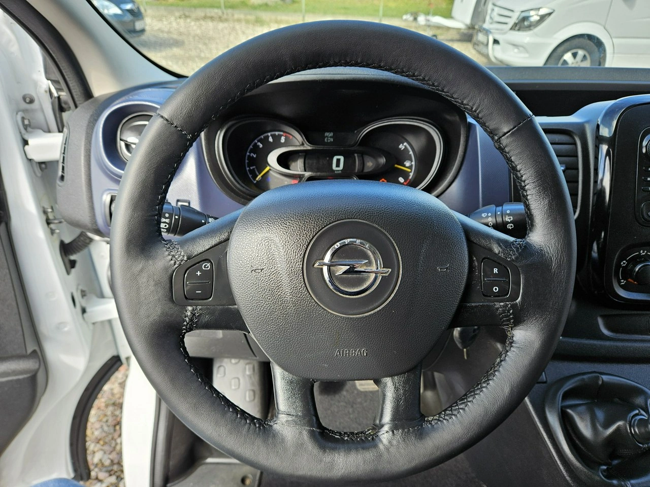 Opel Vivaro - Zdjęcie 14