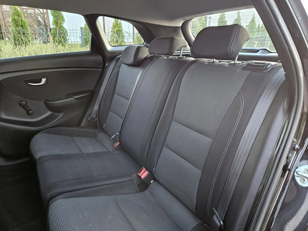 Hyundai i30 - Zdjęcie 10