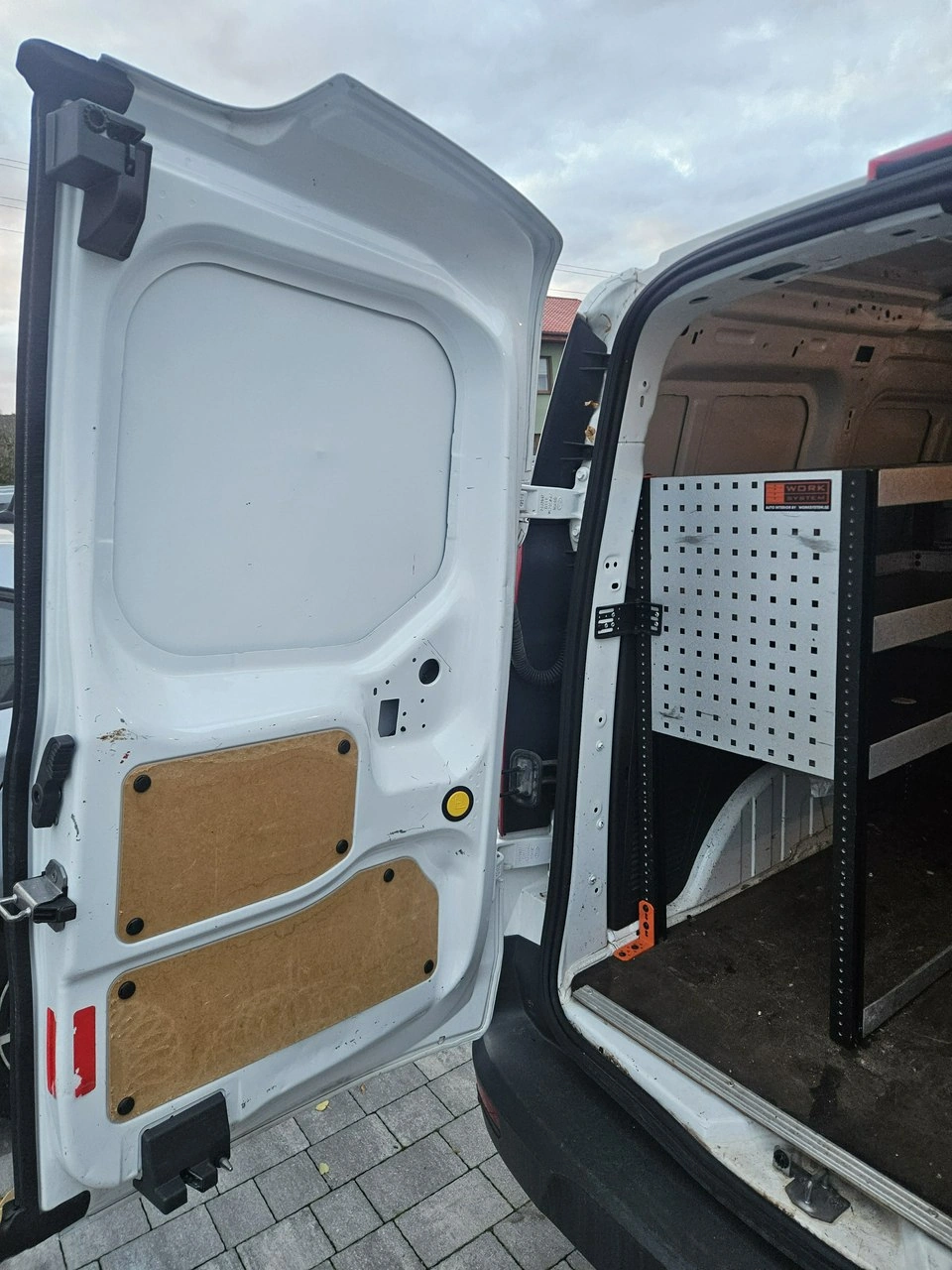 Ford Transit Connect - Zdjęcie 16