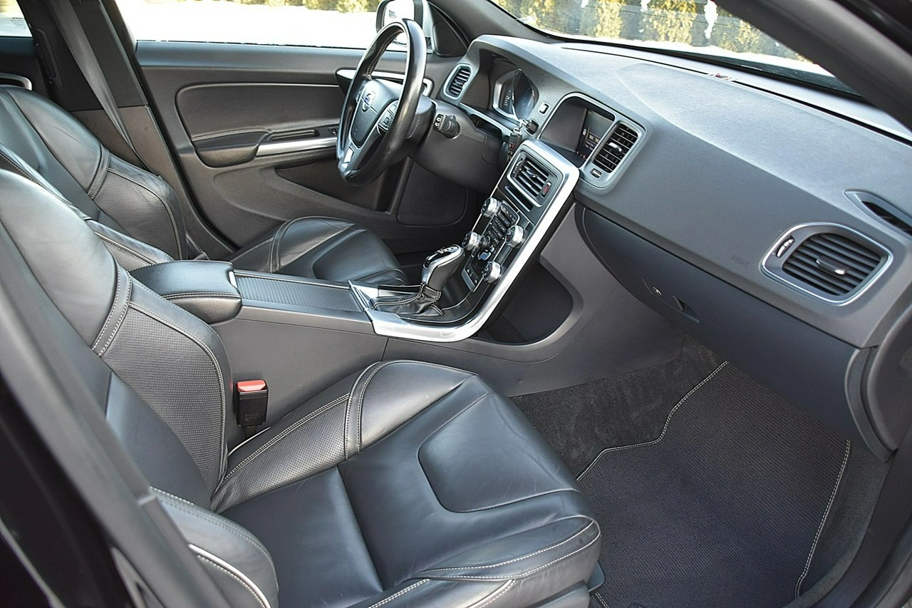 Volvo V60 - Zdjęcie 14