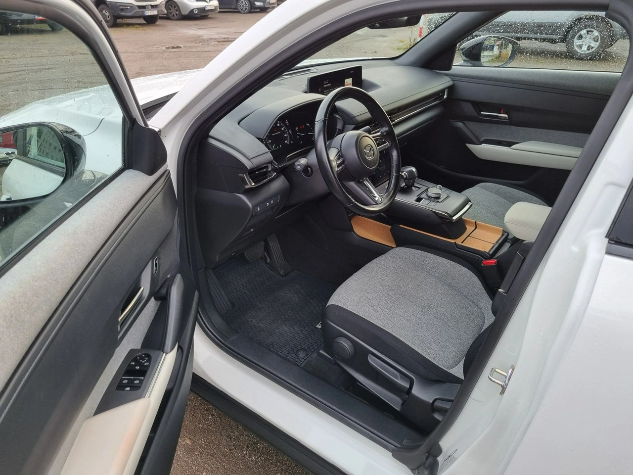 Mazda MX-30 - Zdjęcie 15