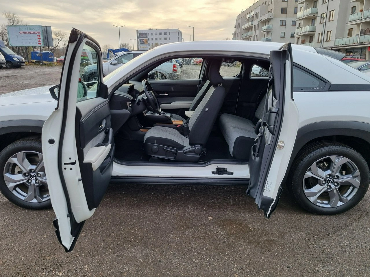 Mazda MX-30 - Zdjęcie 16