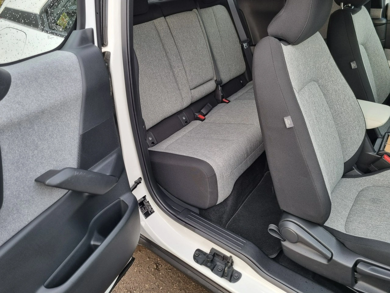 Mazda MX-30 - Zdjęcie 18