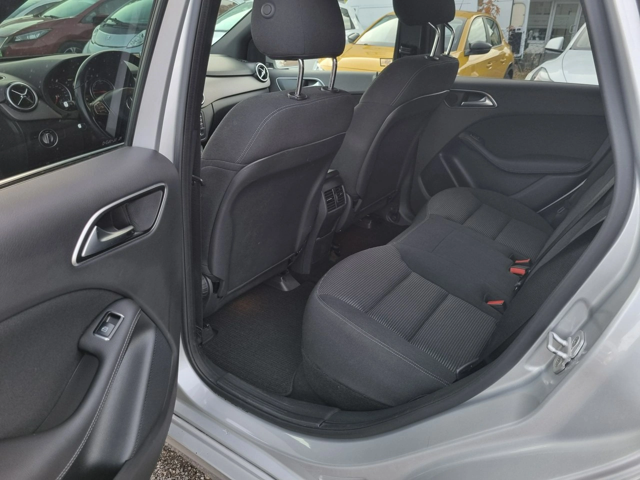 Mercedes B 250 - Zdjęcie 9