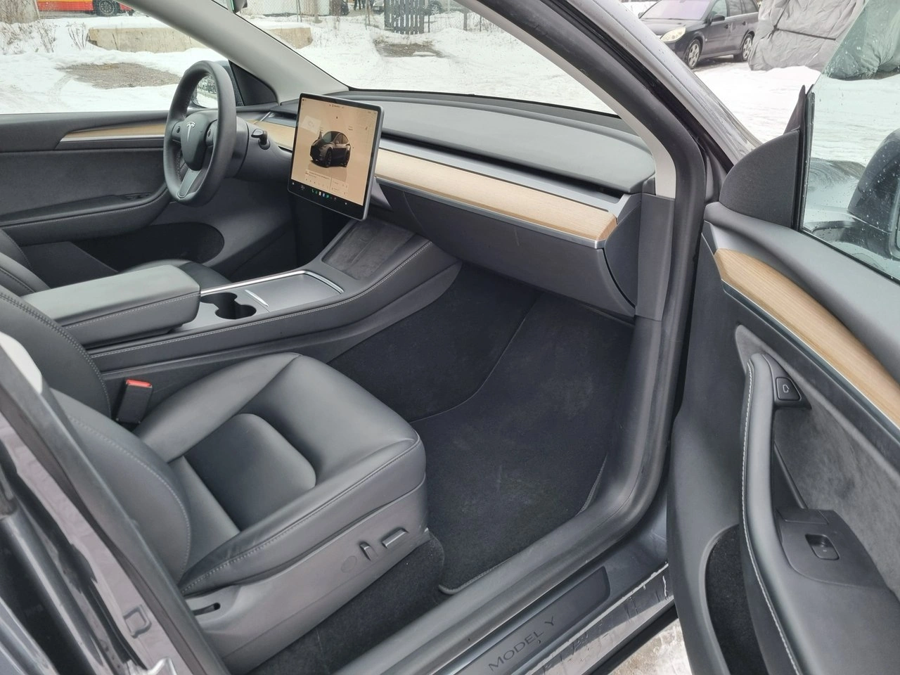 Tesla Y - Zdjęcie 19