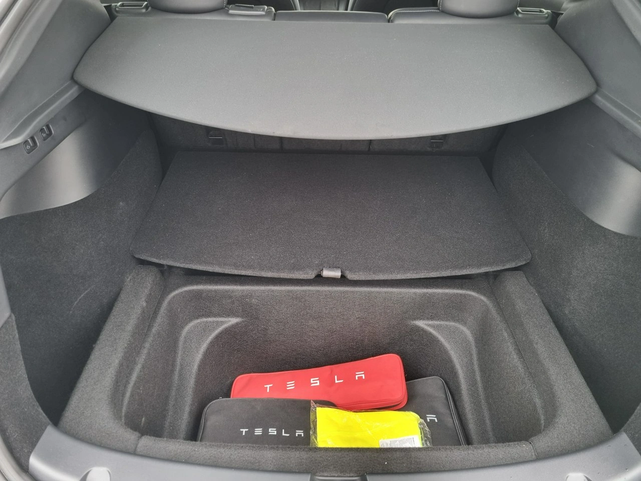 Tesla Y - Zdjęcie 27