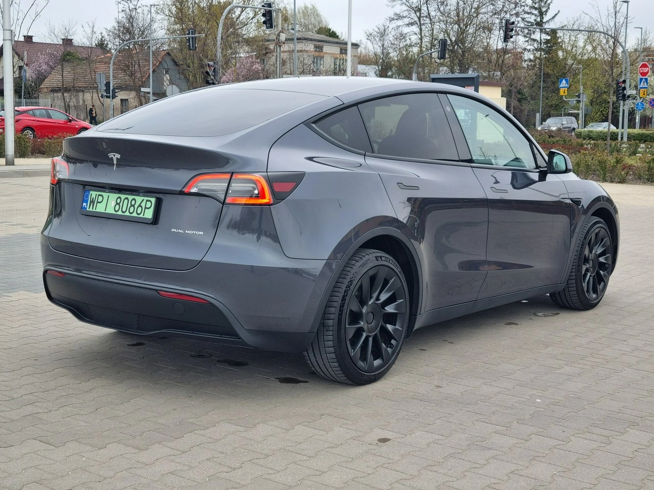 Tesla Y - Zdjęcie 4