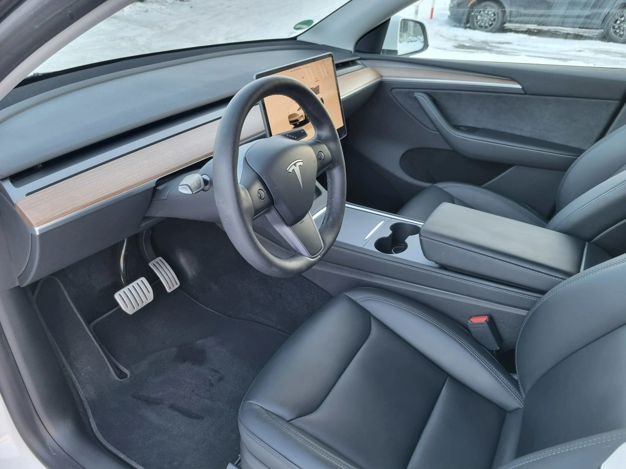 Tesla Y - Zdjęcie 16