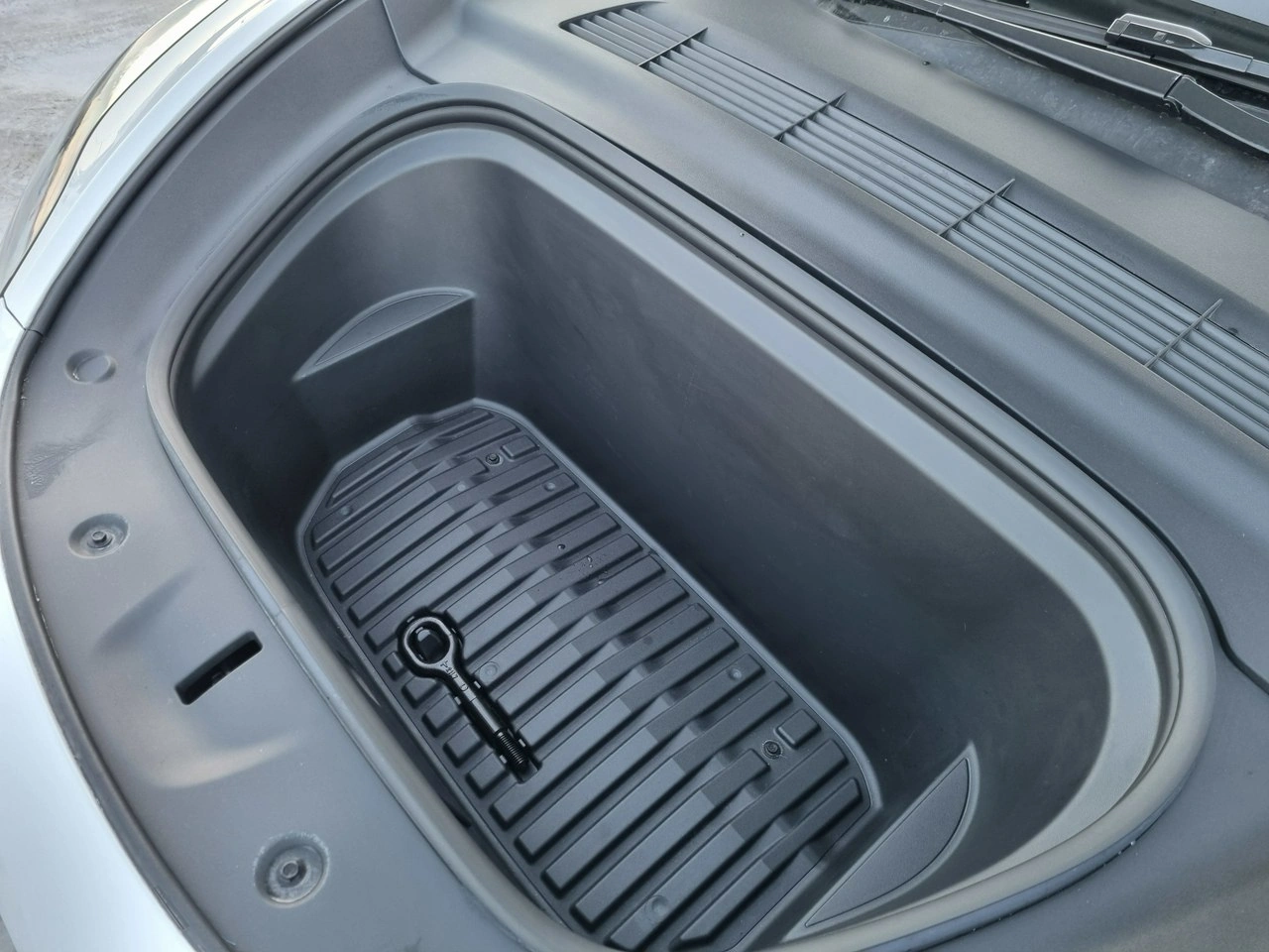 Tesla Y - Zdjęcie 28