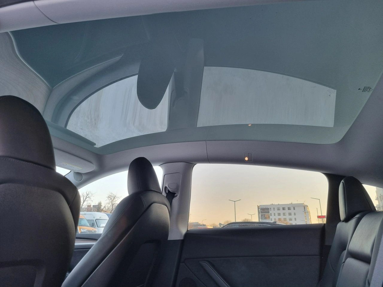 Tesla Y - Zdjęcie 32