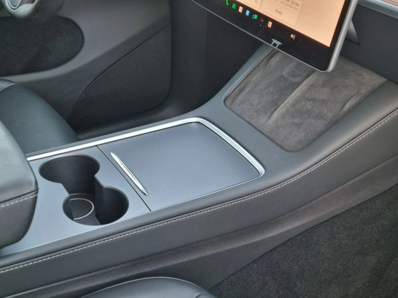 Tesla Y - Zdjęcie 33