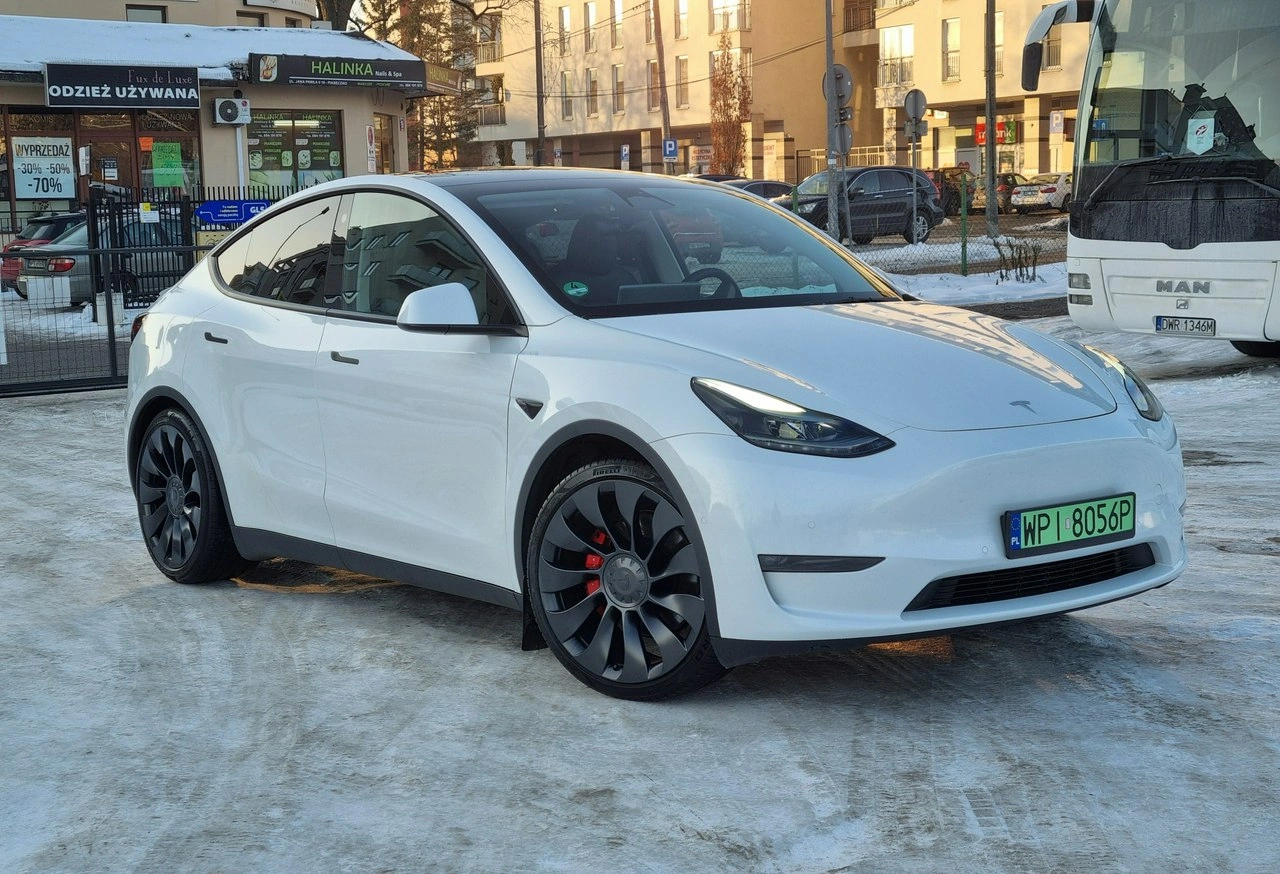 Tesla Y - Zdjęcie 6