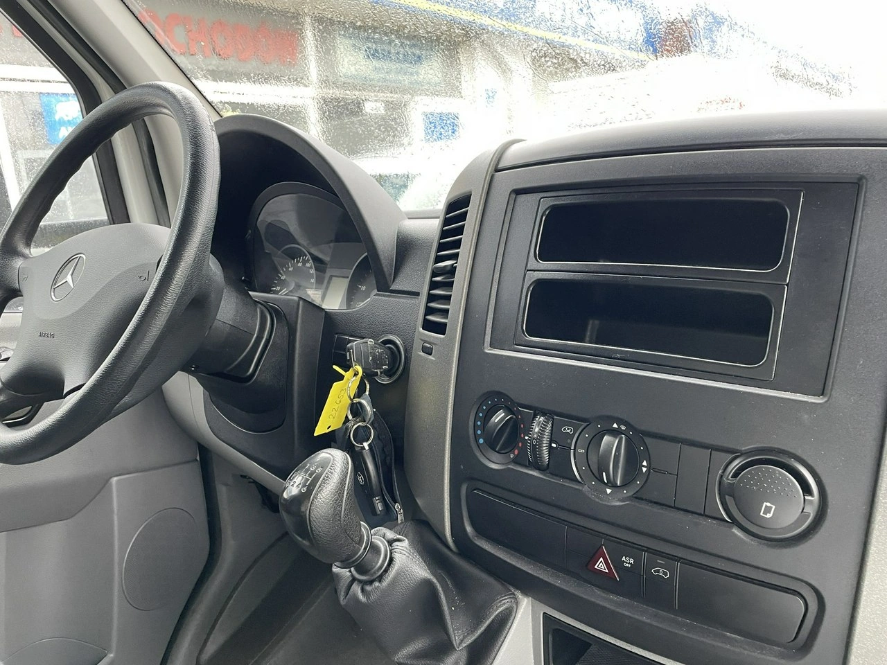 Mercedes Sprinter - Zdjęcie 12
