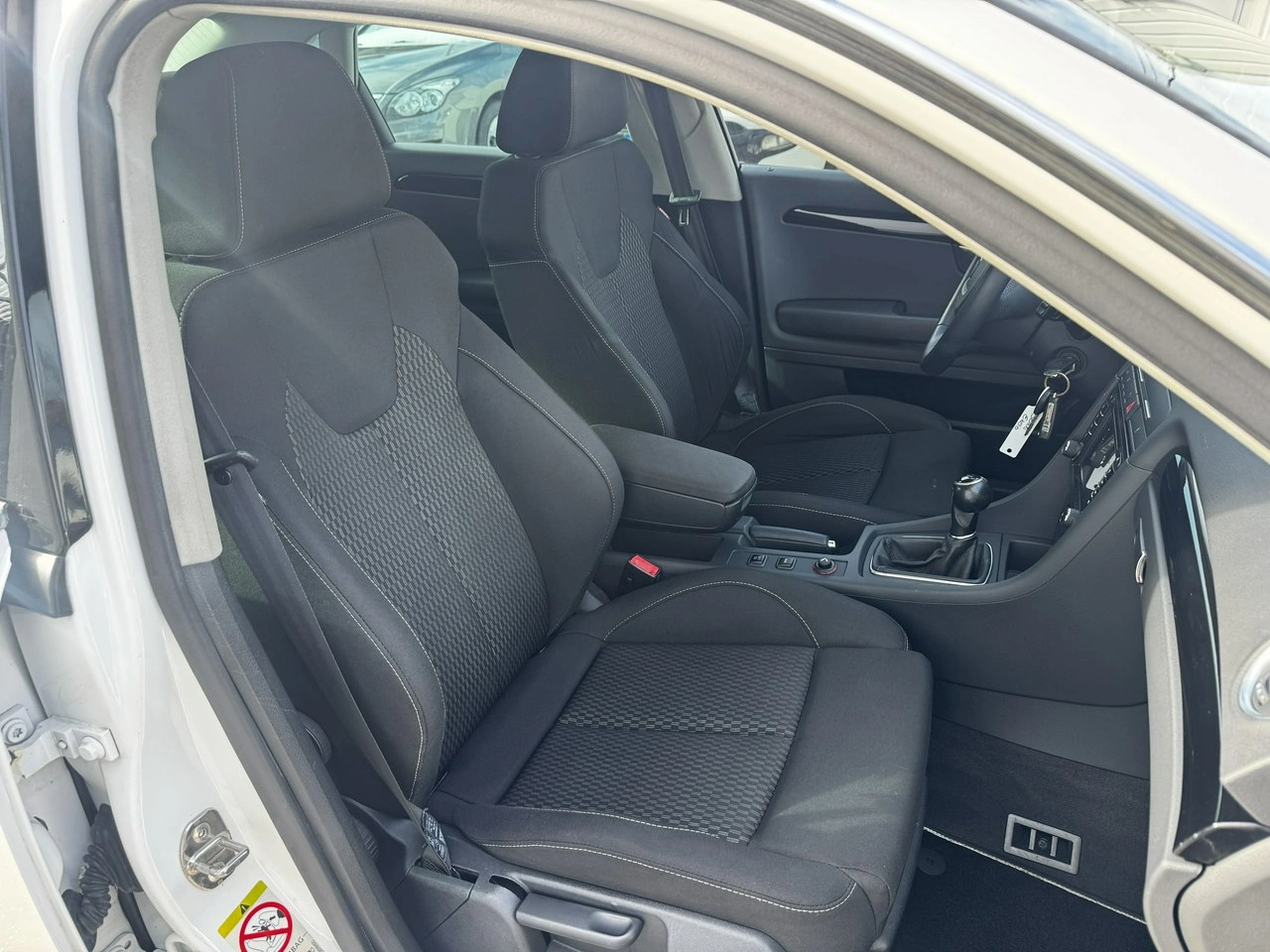 Seat Exeo - Zdjęcie 13