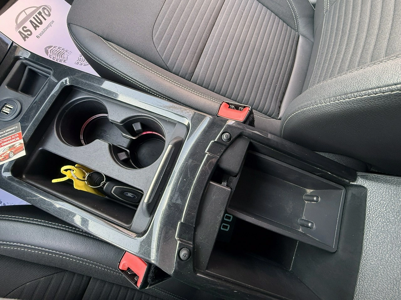 Ford Kuga - Zdjęcie 64