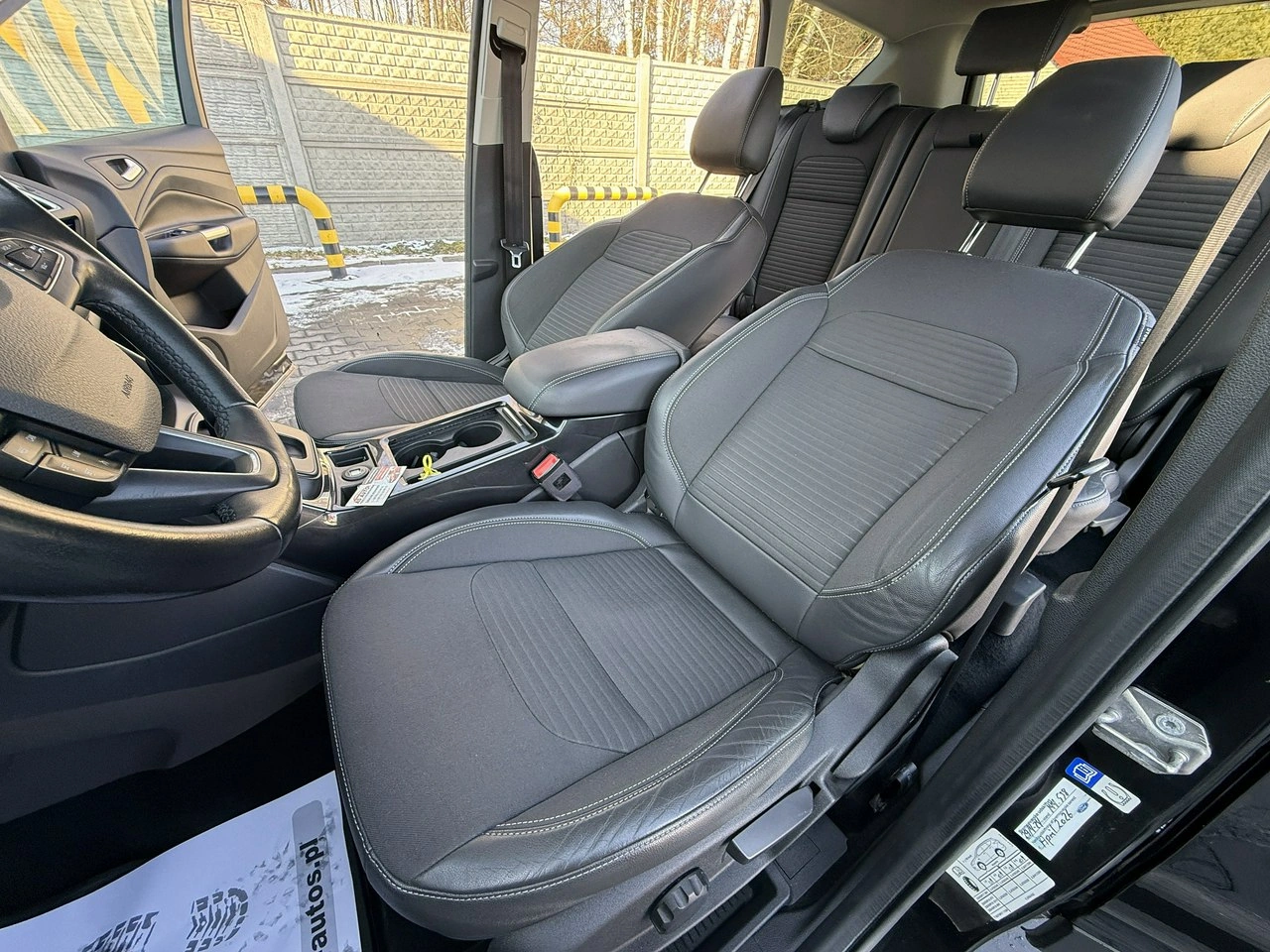 Ford Kuga - Zdjęcie 18