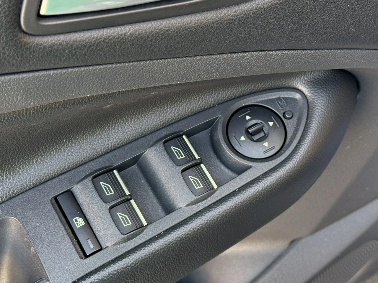 Ford Kuga - Zdjęcie 11