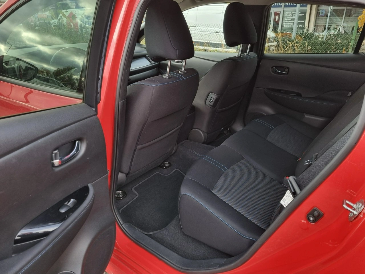 Nissan Leaf - Zdjęcie 11