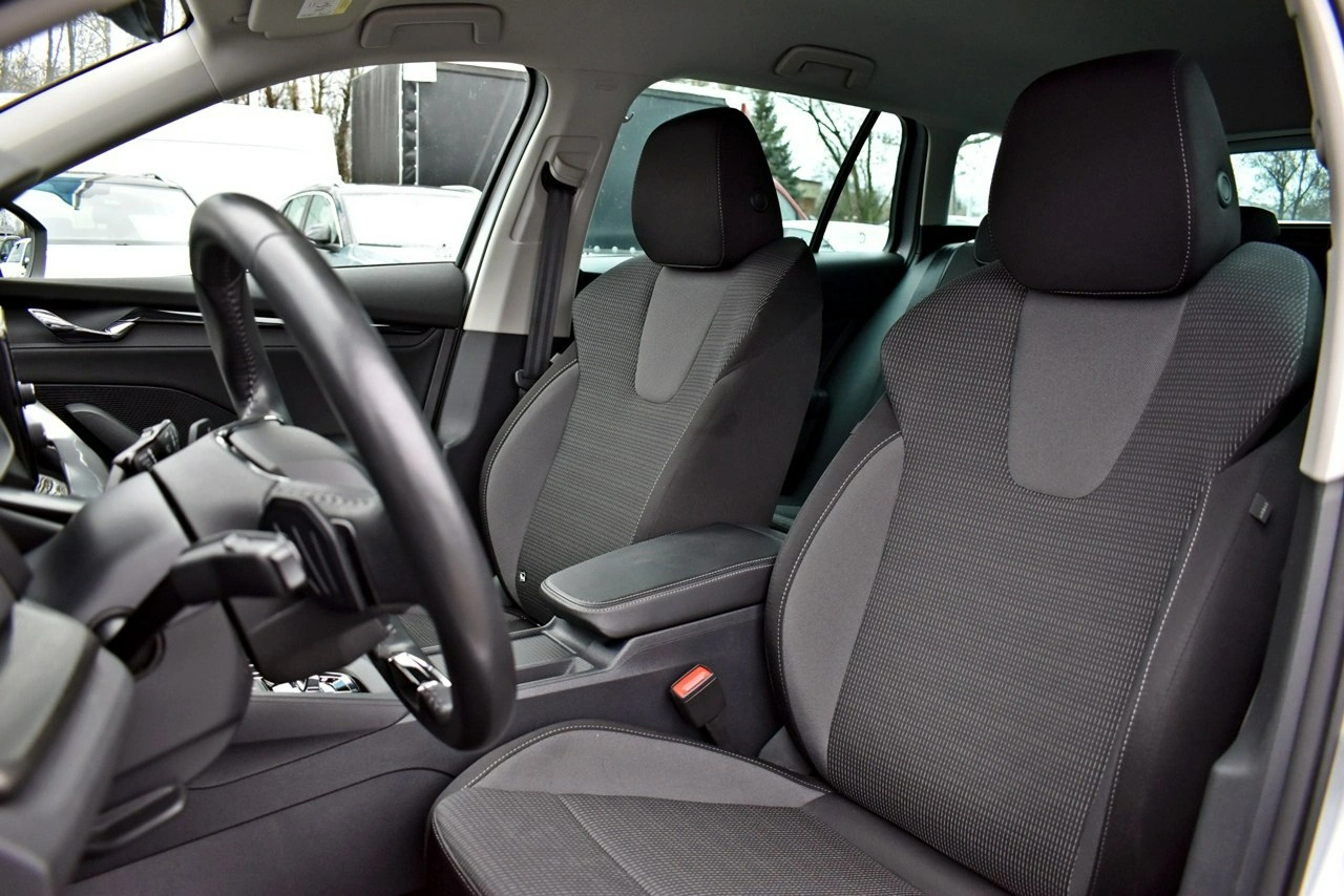Skoda Octavia - Zdjęcie 10