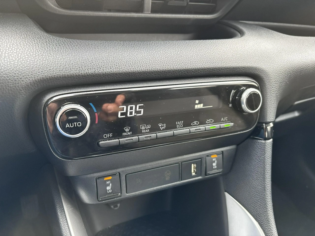 Toyota Yaris - Zdjęcie 19