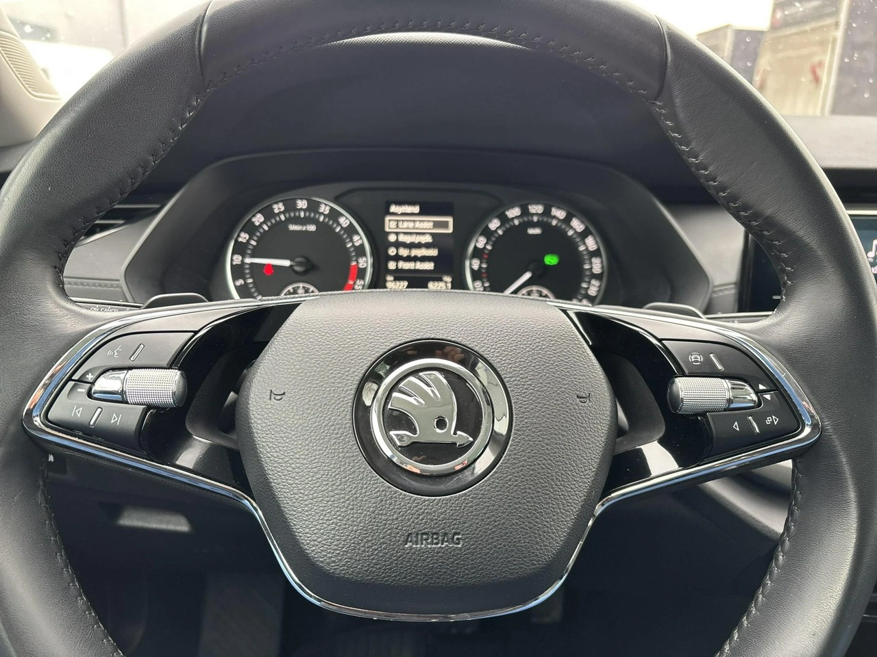 Skoda Octavia - Zdjęcie 18