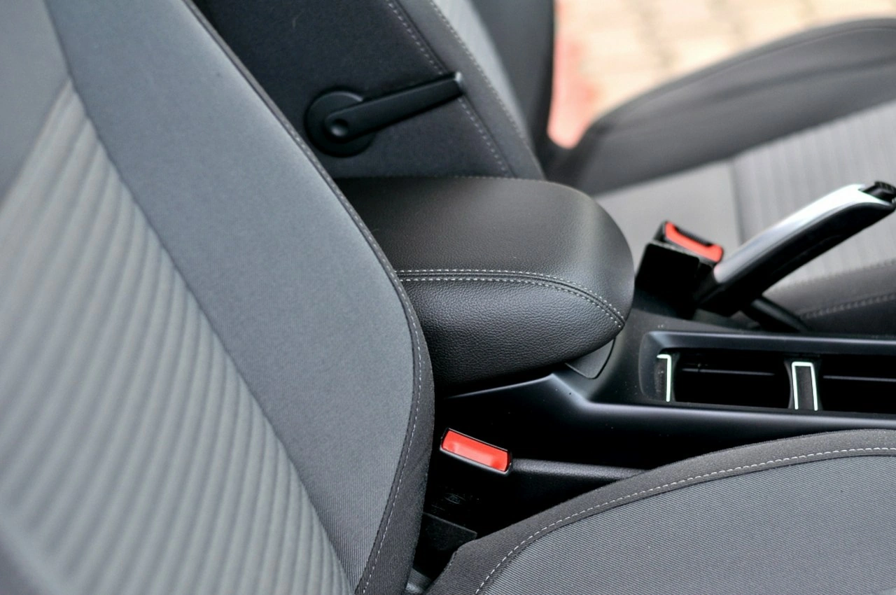 Ford C-MAX - Zdjęcie 14