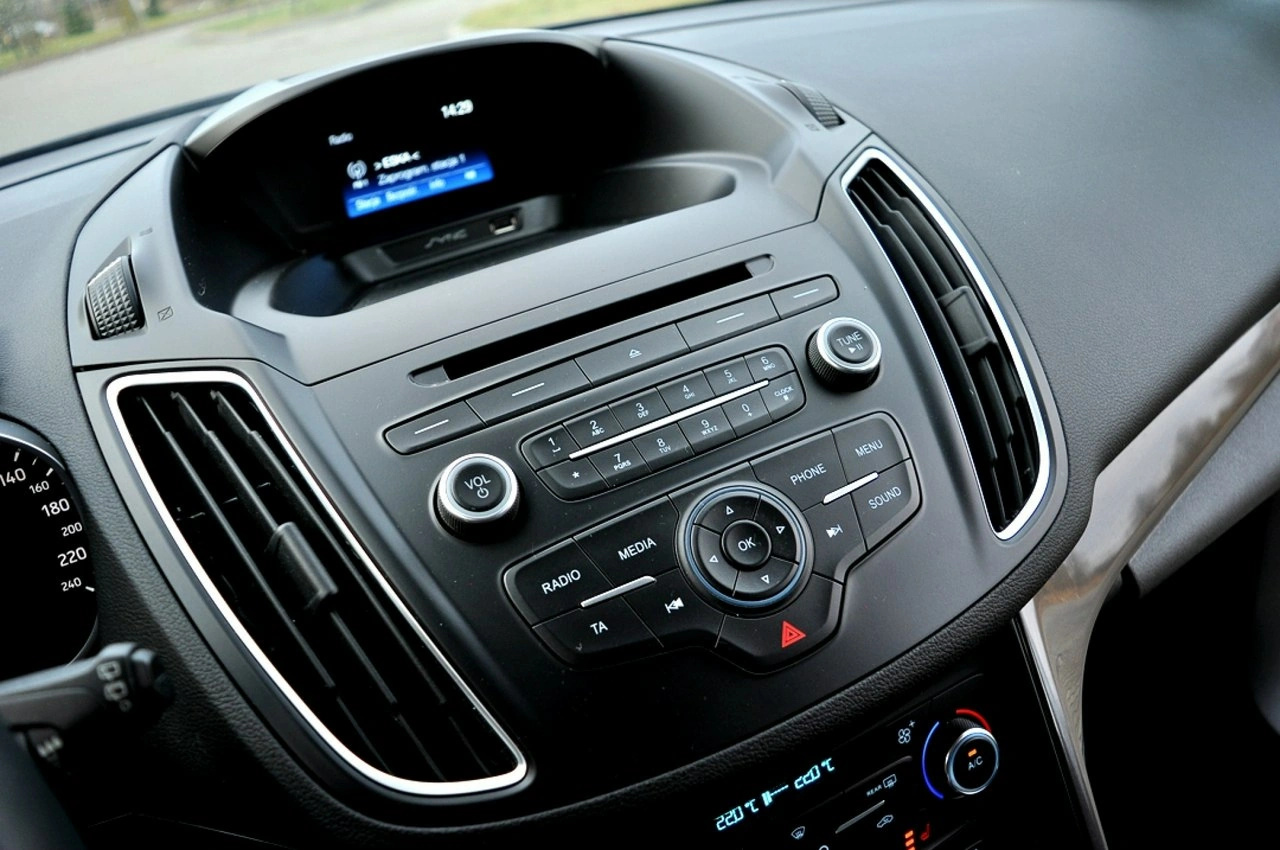 Ford C-MAX - Zdjęcie 24