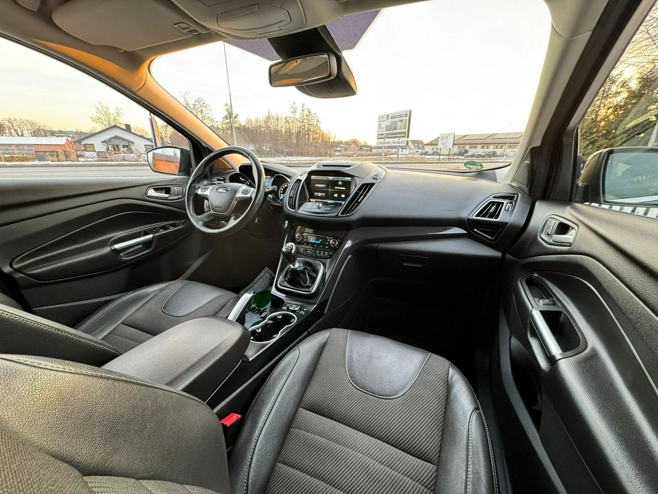 Ford Kuga - Zdjęcie 23