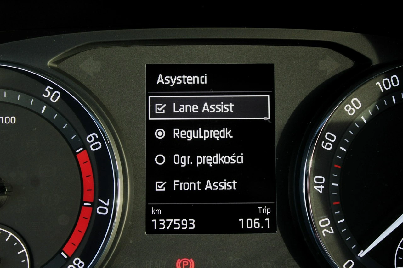 Skoda Octavia - Zdjęcie 25