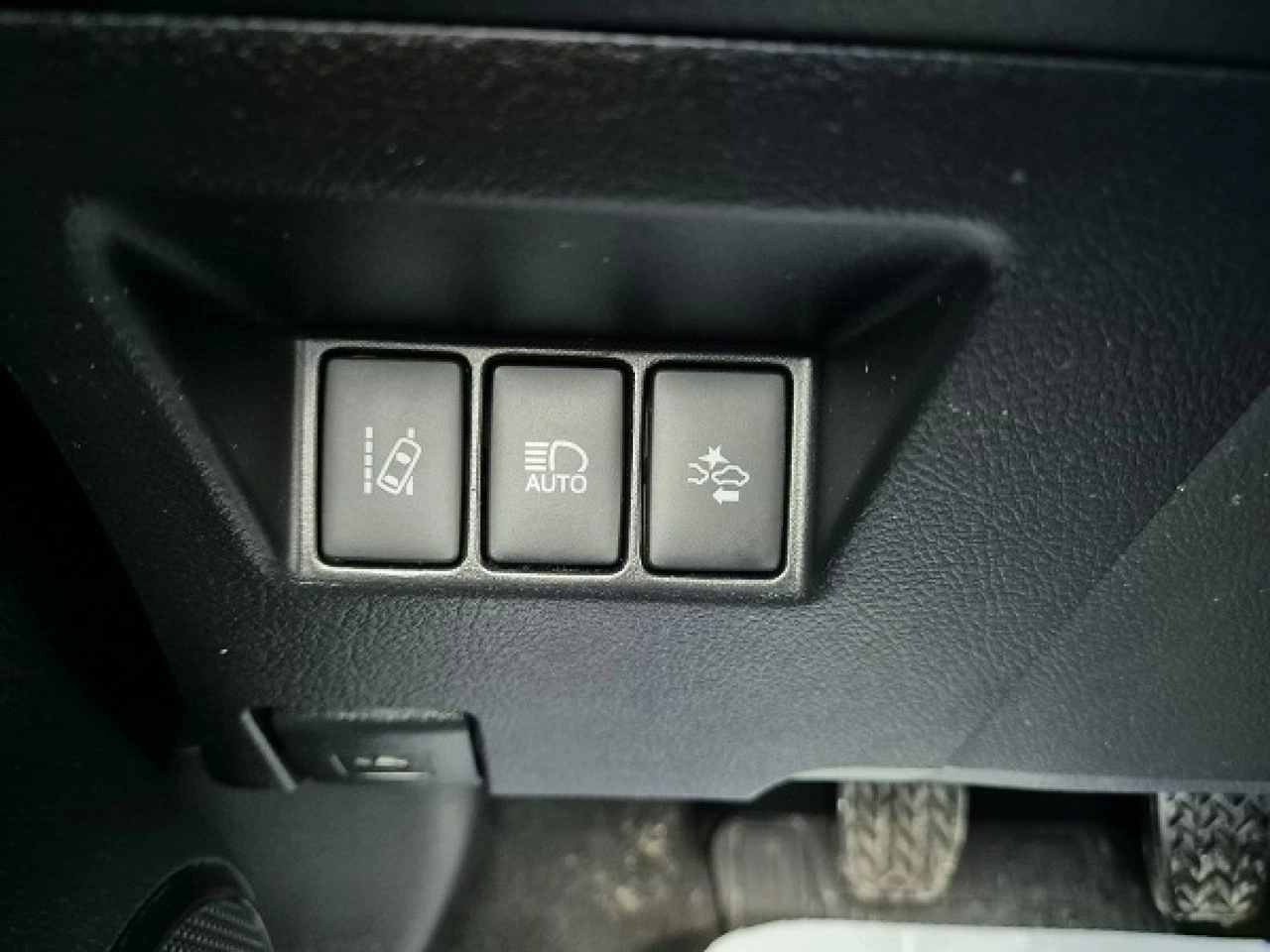 Toyota Yaris - Zdjęcie 18