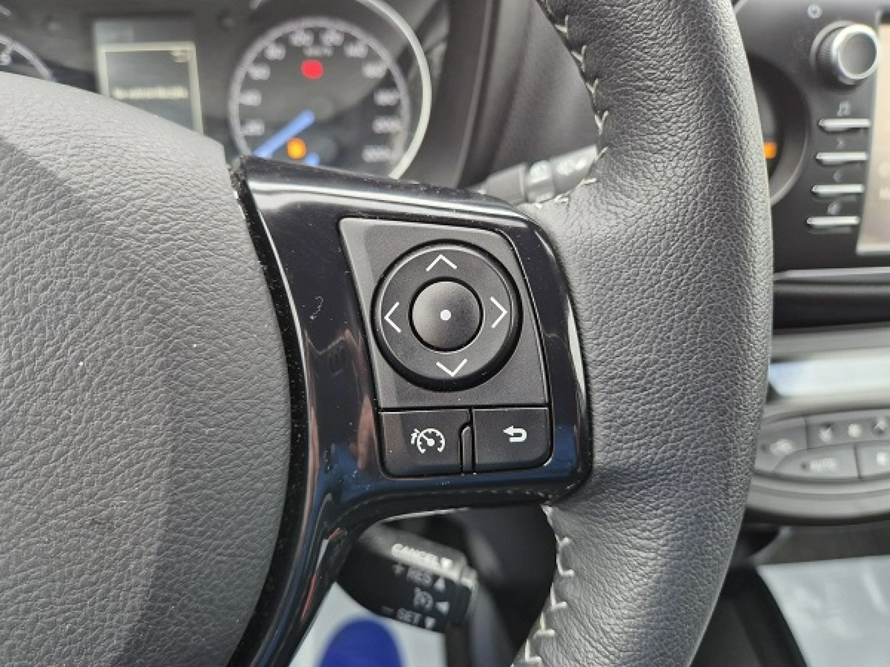 Toyota Yaris - Zdjęcie 22