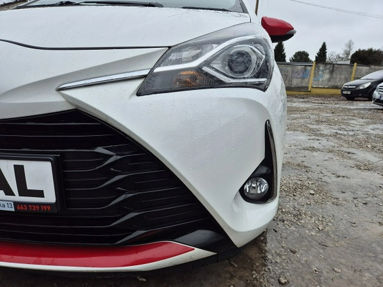 Toyota Yaris - Zdjęcie 6