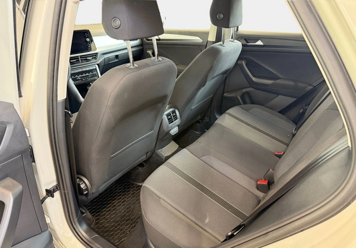 Volkswagen T-Roc - Zdjęcie 12
