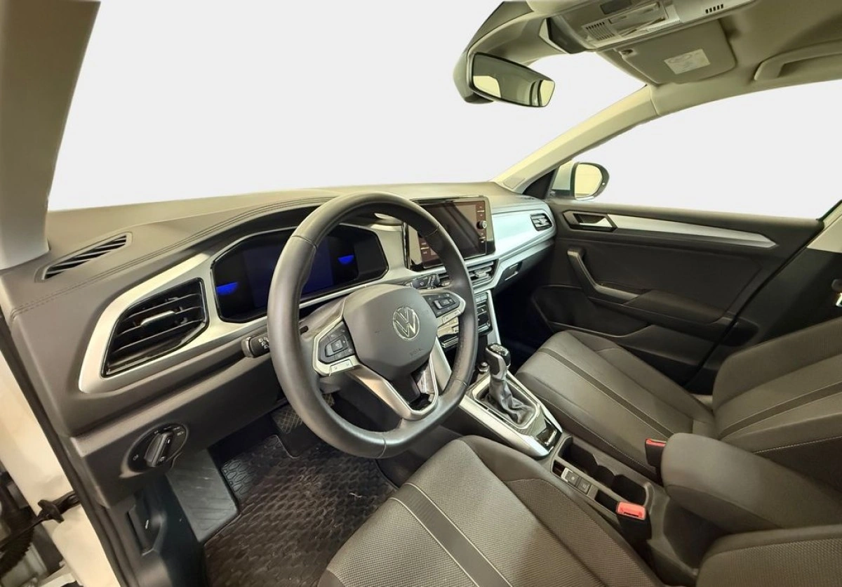 Volkswagen T-Roc - Zdjęcie 17