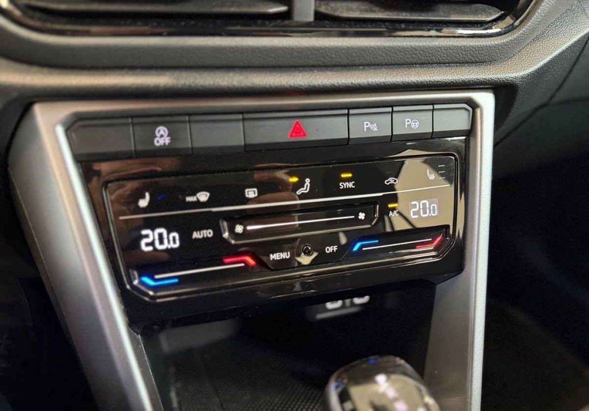 Volkswagen T-Roc - Zdjęcie 24