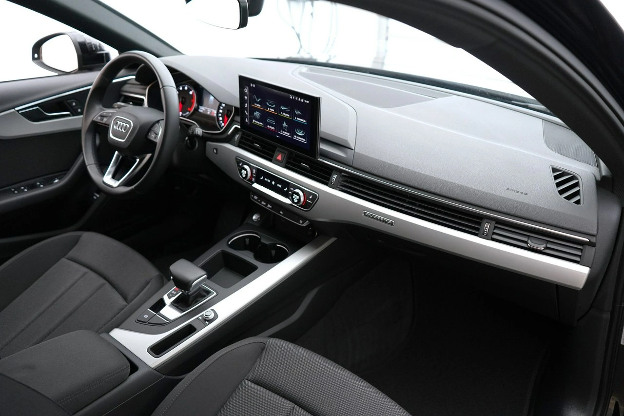 Audi A4 - Zdjęcie 23